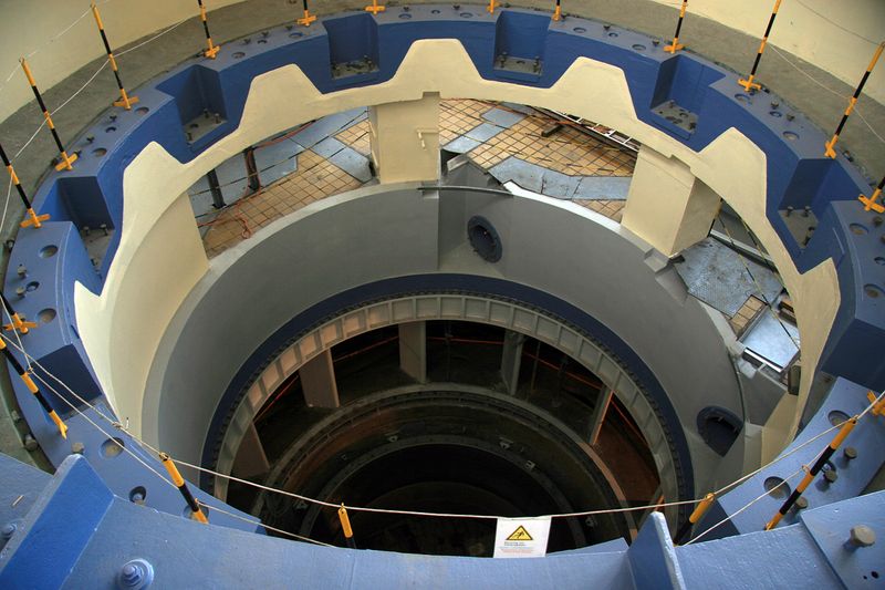 Illustration for article titled A Rare Look Deep Inside an Old-Fashioned Hydroelectric Power Plant